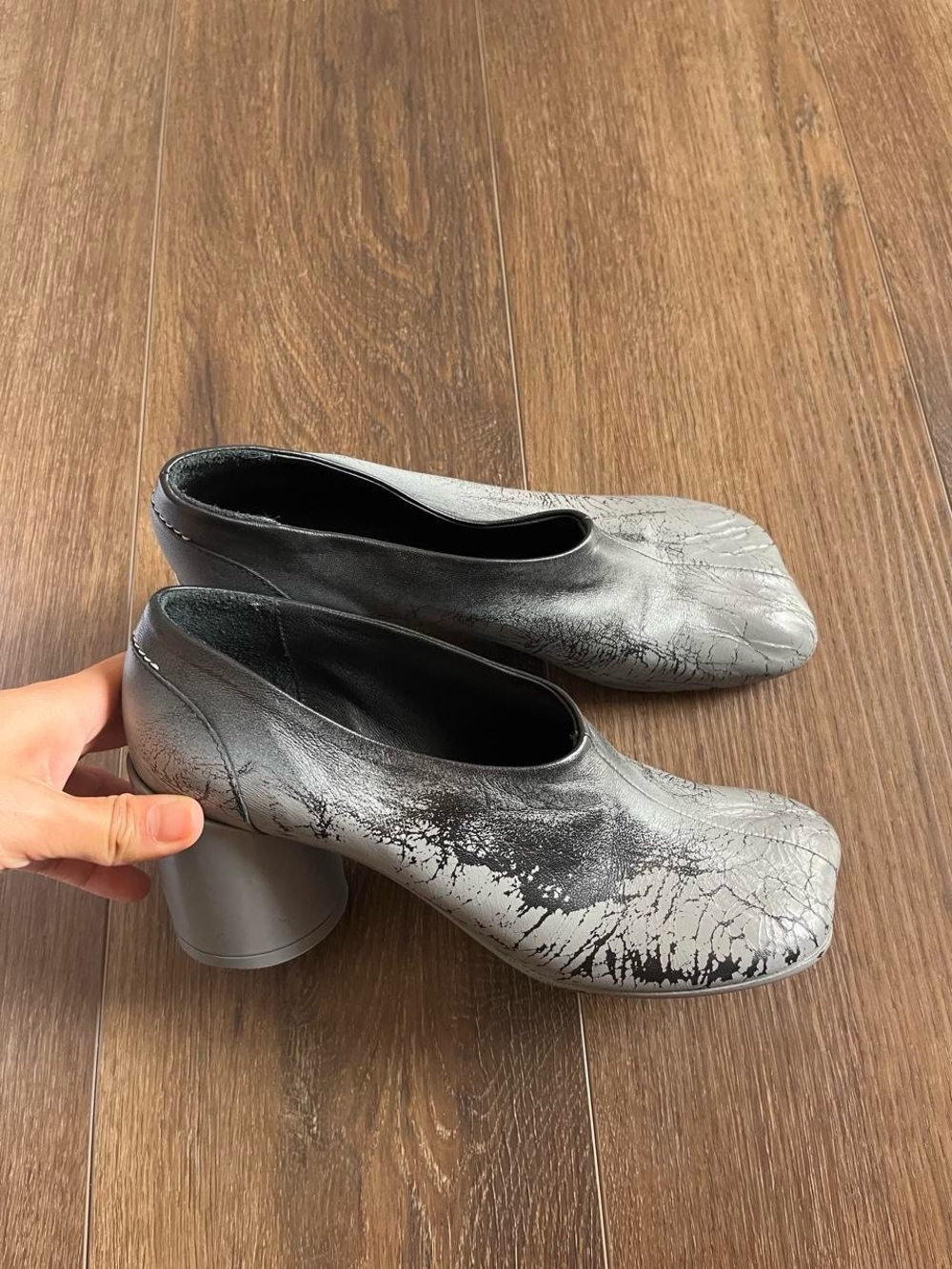 MM6 Maison Margiela
Gray and Black Anatomic Pump Block Heels